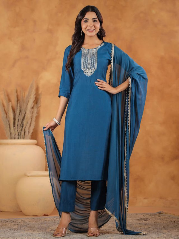 Clothsy Fashion Women's Teal Chanderi Yoke Embroidery Straight Kurta Set
